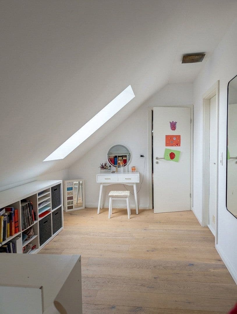 Predaj bytu 4-izbový 140 m², Baiersdorf, Bavorsko Predaj bytu 4-izbový 140 m², Baiersdorf, Bavorsko