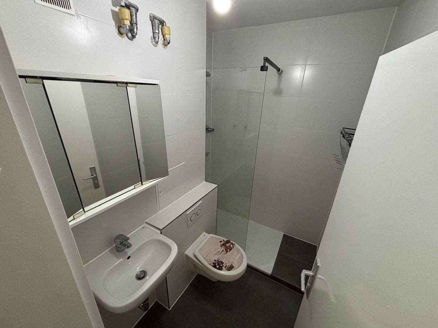 Prenájom bytu 1-izbový 37 m², Coventrystraße 55, Frankfurt am Main, Hesensko Prenájom bytu 1-izbový 37 m², Coventrystraße 55, Frankfurt am Main, Hesensko