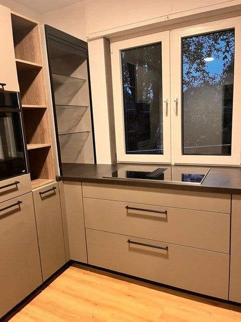 Prenájom domu 260 m², pozemok 1.300 m², Grenzweg 44, Buchholz in der Nordheide, Dolné Sasko Prenájom domu 260 m², pozemok 1.300 m², Grenzweg 44, Buchholz in der Nordheide, Dolné Sasko
