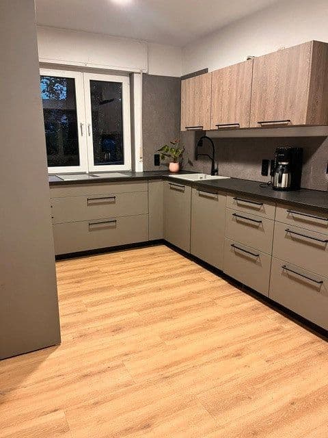 Prenájom domu 260 m², pozemok 1.300 m², Grenzweg 44, Buchholz in der Nordheide, Dolné Sasko Prenájom domu 260 m², pozemok 1.300 m², Grenzweg 44, Buchholz in der Nordheide, Dolné Sasko