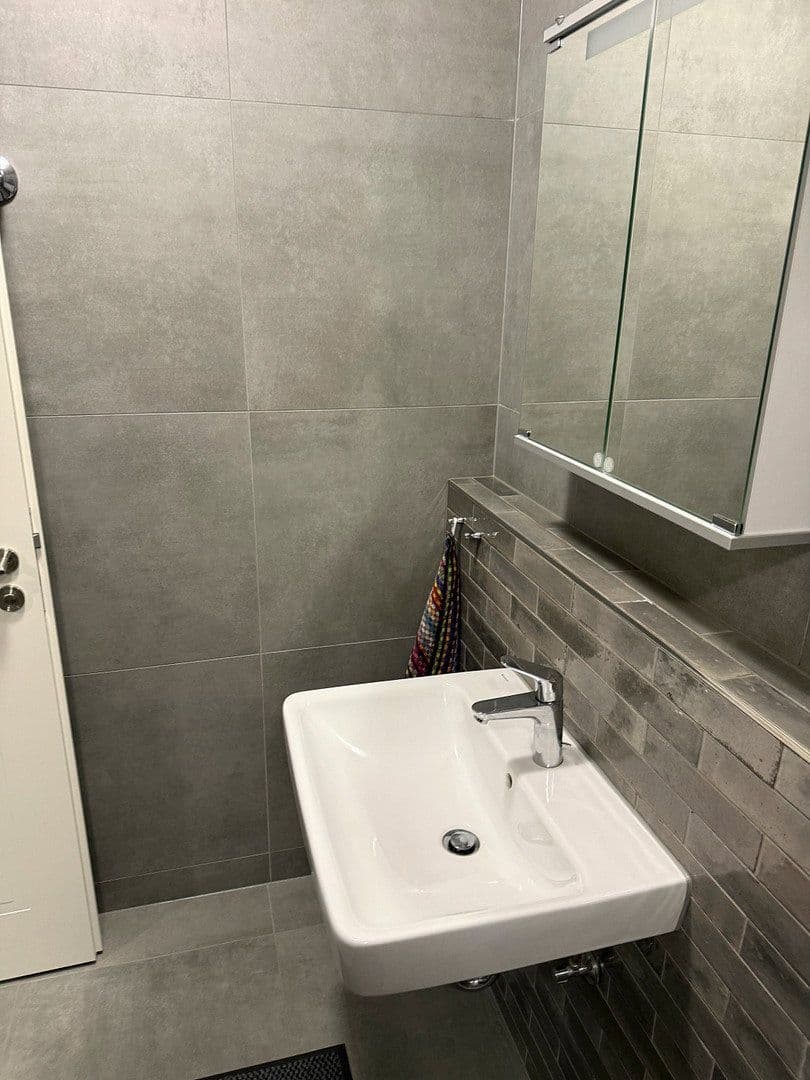 Prenájom bytu 3-izbový 65 m², Vogesenstraße 30a, Oberhausen, Severné Porýnie - Westfálsko Prenájom bytu 3-izbový 65 m², Vogesenstraße 30a, Oberhausen, Severné Porýnie - Westfálsko