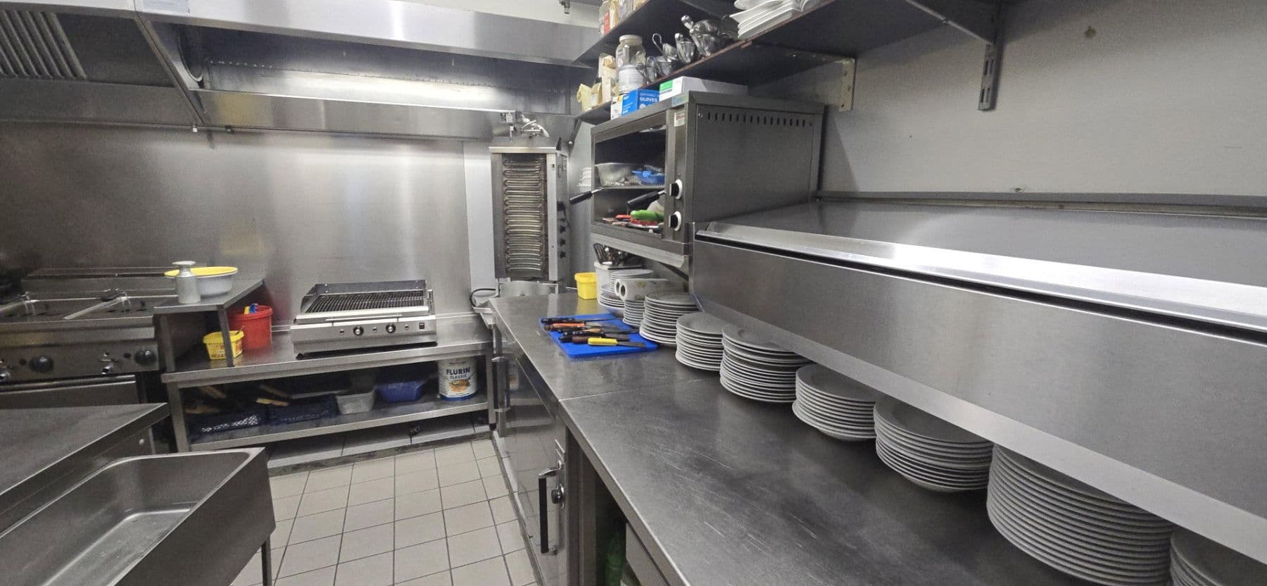 Prenájom nebytového priestoru 312 m², Gustavstr. 7, Wuppertal, Severné Porýnie - Westfálsko Prenájom nebytového priestoru 312 m², Gustavstr. 7, Wuppertal, Severné Porýnie - Westfálsko