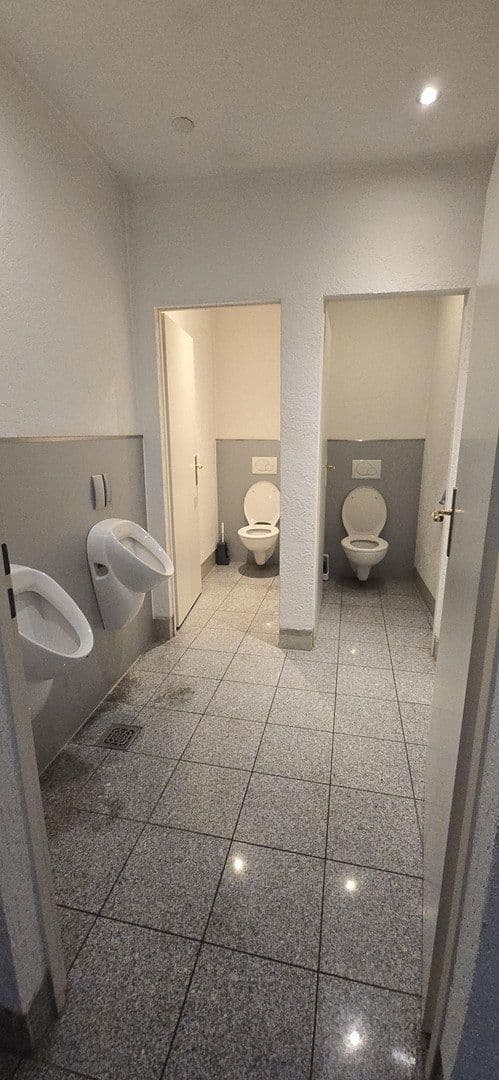 Prenájom nebytového priestoru 312 m², Gustavstr. 7, Wuppertal, Severné Porýnie - Westfálsko Prenájom nebytového priestoru 312 m², Gustavstr. 7, Wuppertal, Severné Porýnie - Westfálsko