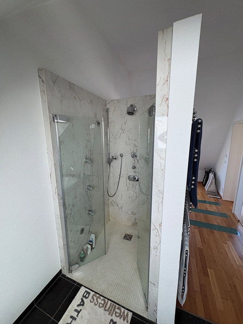 Predaj bytu 4-izbový 178 m², Kreuzstr. 22, Karlsruhe, Bádensko-Wurttembersko Predaj bytu 4-izbový 178 m², Kreuzstr. 22, Karlsruhe, Bádensko-Wurttembersko