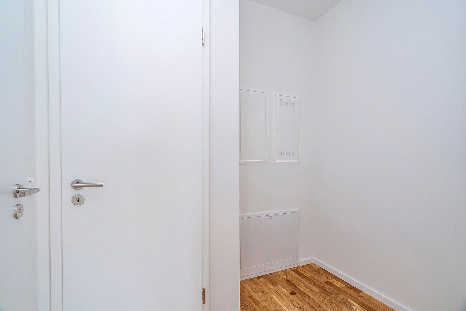 Prenájom bytu 2-izbový 56 m², Parkstraße 40, BERLIN, Berlín Prenájom bytu 2-izbový 56 m², Parkstraße 40, BERLIN, Berlín