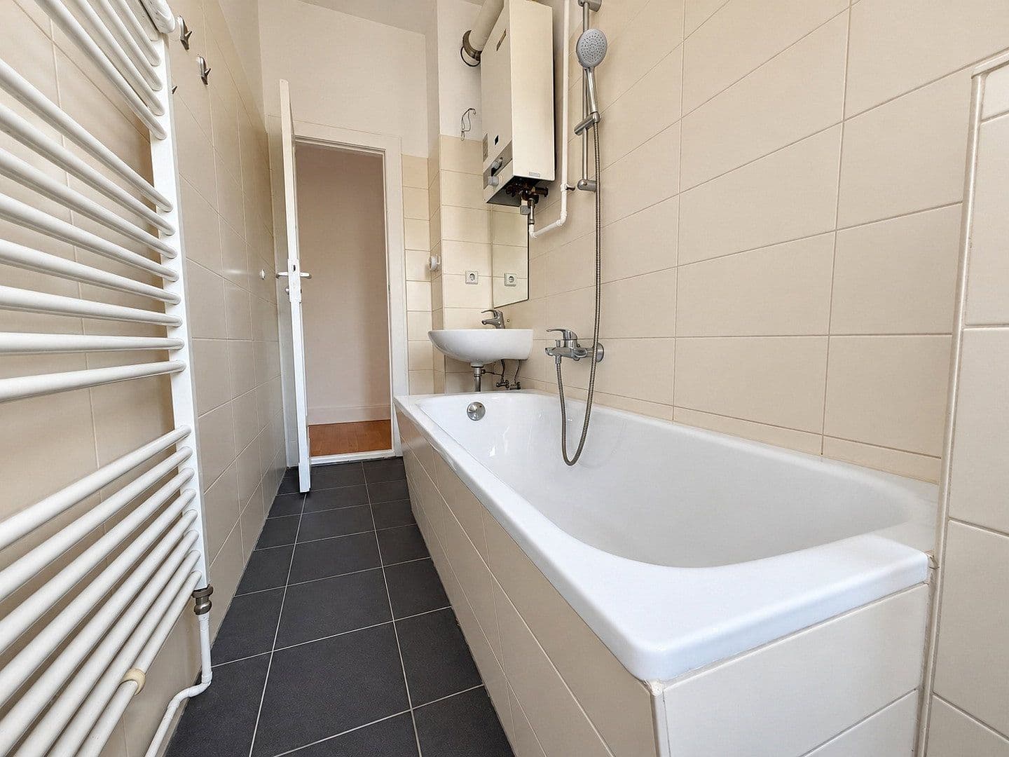 Predaj bytu 2-izbový 51 m², Berlin, Berlín Predaj bytu 2-izbový 51 m², Berlin, Berlín