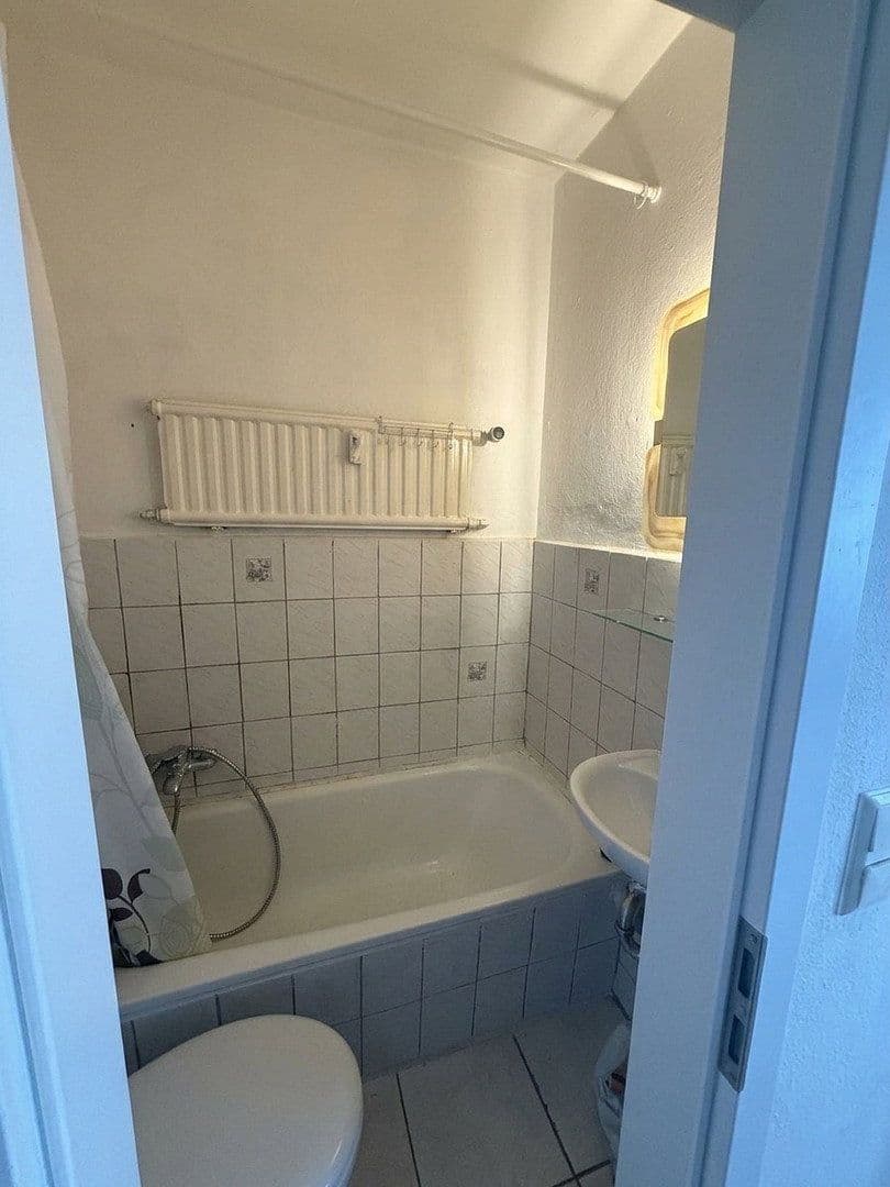 Prenájom bytu 1-izbový 25 m², Bad Pyrmont, Dolné Sasko Prenájom bytu 1-izbový 25 m², Bad Pyrmont, Dolné Sasko