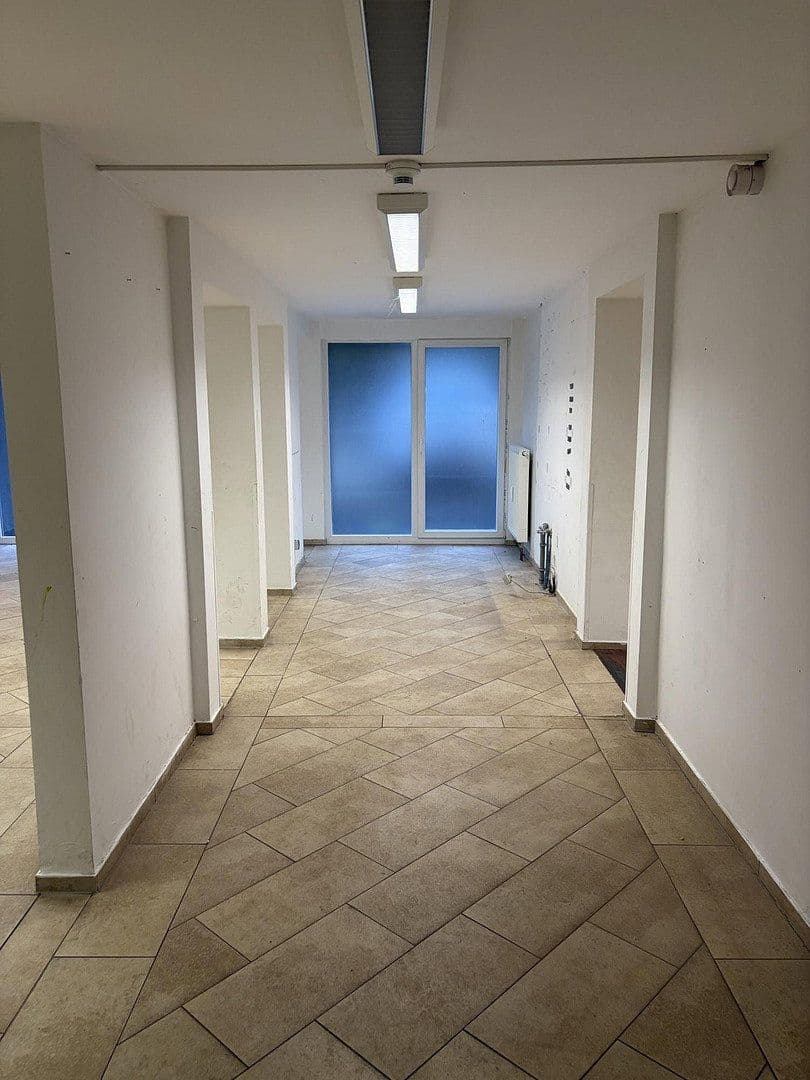 Prenájom nebytového priestoru 162 m², Karlstr. 102, Mönchengladbach, Severné Porýnie - Westfálsko Prenájom nebytového priestoru 162 m², Karlstr. 102, Mönchengladbach, Severné Porýnie - Westfálsko