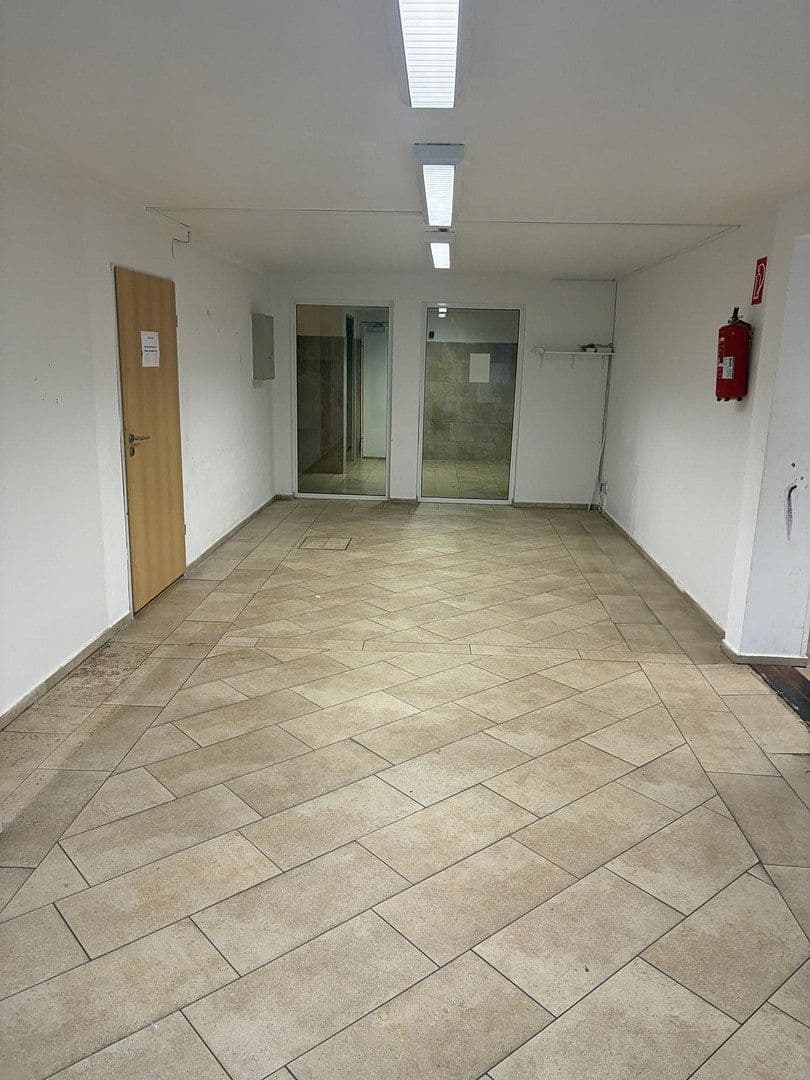 Prenájom nebytového priestoru 162 m², Karlstr. 102, Mönchengladbach, Severné Porýnie - Westfálsko Prenájom nebytového priestoru 162 m², Karlstr. 102, Mönchengladbach, Severné Porýnie - Westfálsko