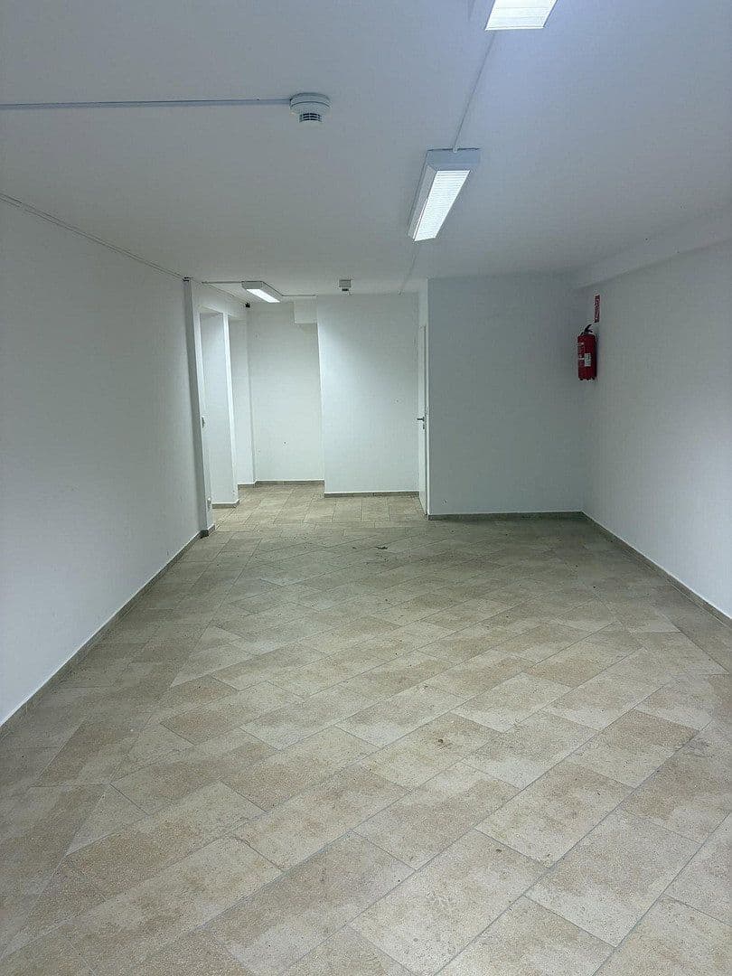Prenájom nebytového priestoru 95 m², Karlstr. 104, Mönchengladbach, Severné Porýnie - Westfálsko Prenájom nebytového priestoru 95 m², Karlstr. 104, Mönchengladbach, Severné Porýnie - Westfálsko