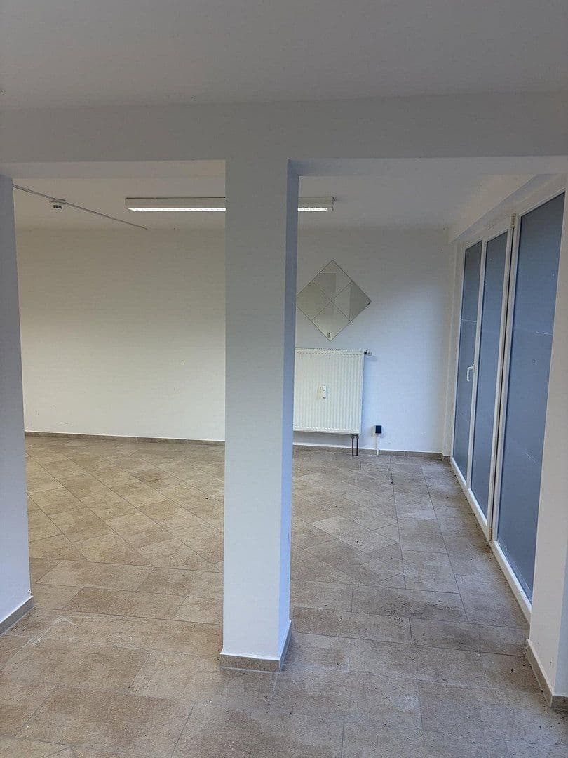 Prenájom nebytového priestoru 95 m², Karlstr. 104, Mönchengladbach, Severné Porýnie - Westfálsko Prenájom nebytového priestoru 95 m², Karlstr. 104, Mönchengladbach, Severné Porýnie - Westfálsko
