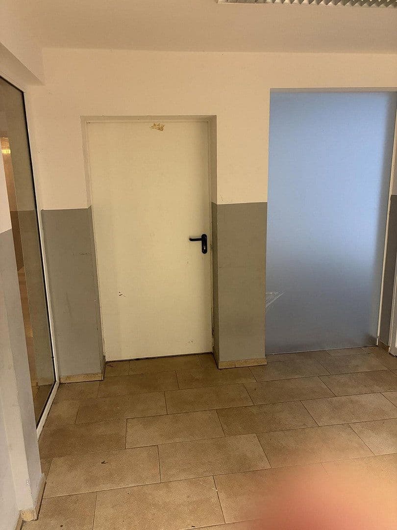 Prenájom nebytového priestoru 95 m², Karlstr. 104, Mönchengladbach, Severné Porýnie - Westfálsko Prenájom nebytového priestoru 95 m², Karlstr. 104, Mönchengladbach, Severné Porýnie - Westfálsko