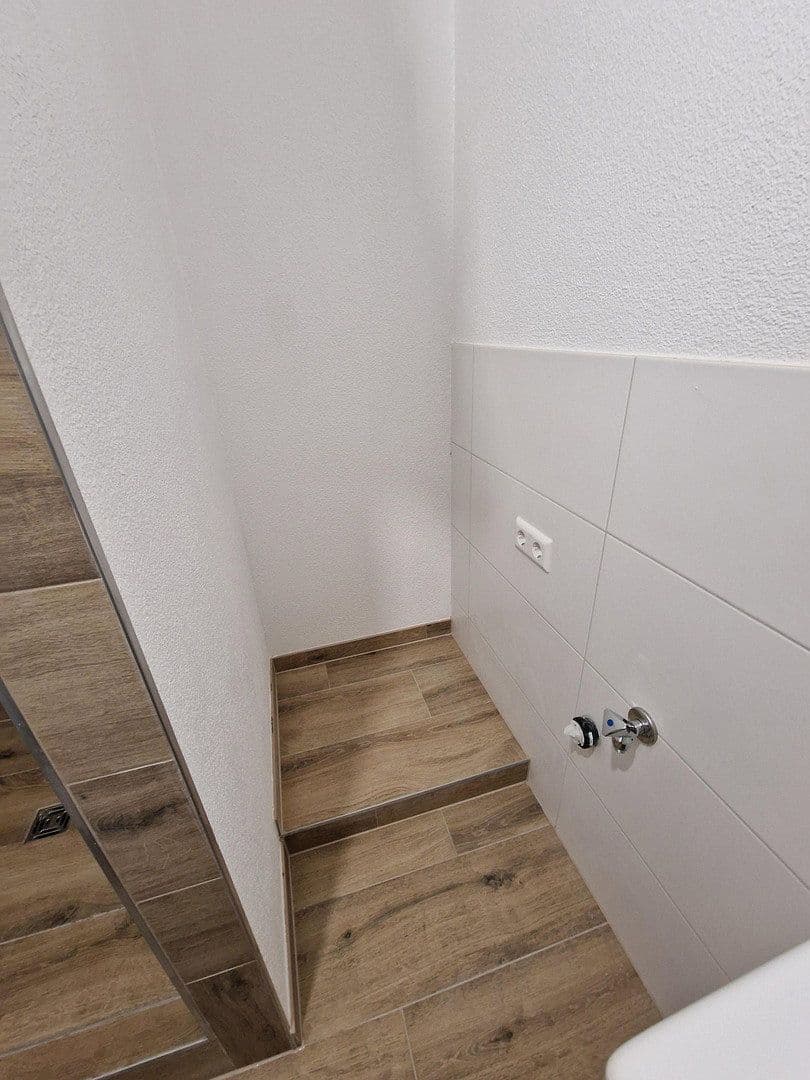 Prenájom bytu 3-izbový 75 m², Ackerstr.7, Frankenthal, Porýnie-Falcko Prenájom bytu 3-izbový 75 m², Ackerstr.7, Frankenthal, Porýnie-Falcko