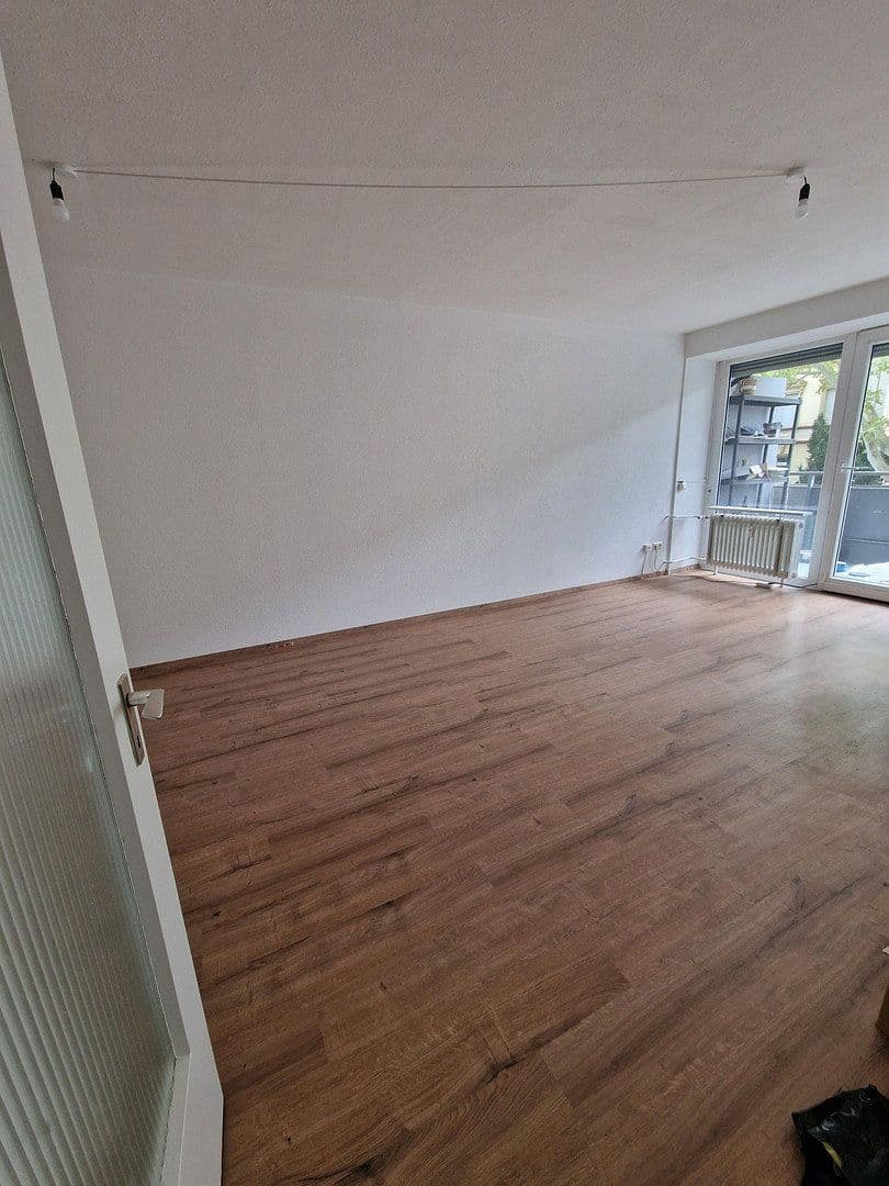 Prenájom bytu 3-izbový 75 m², Ackerstr.7, Frankenthal, Porýnie-Falcko Prenájom bytu 3-izbový 75 m², Ackerstr.7, Frankenthal, Porýnie-Falcko