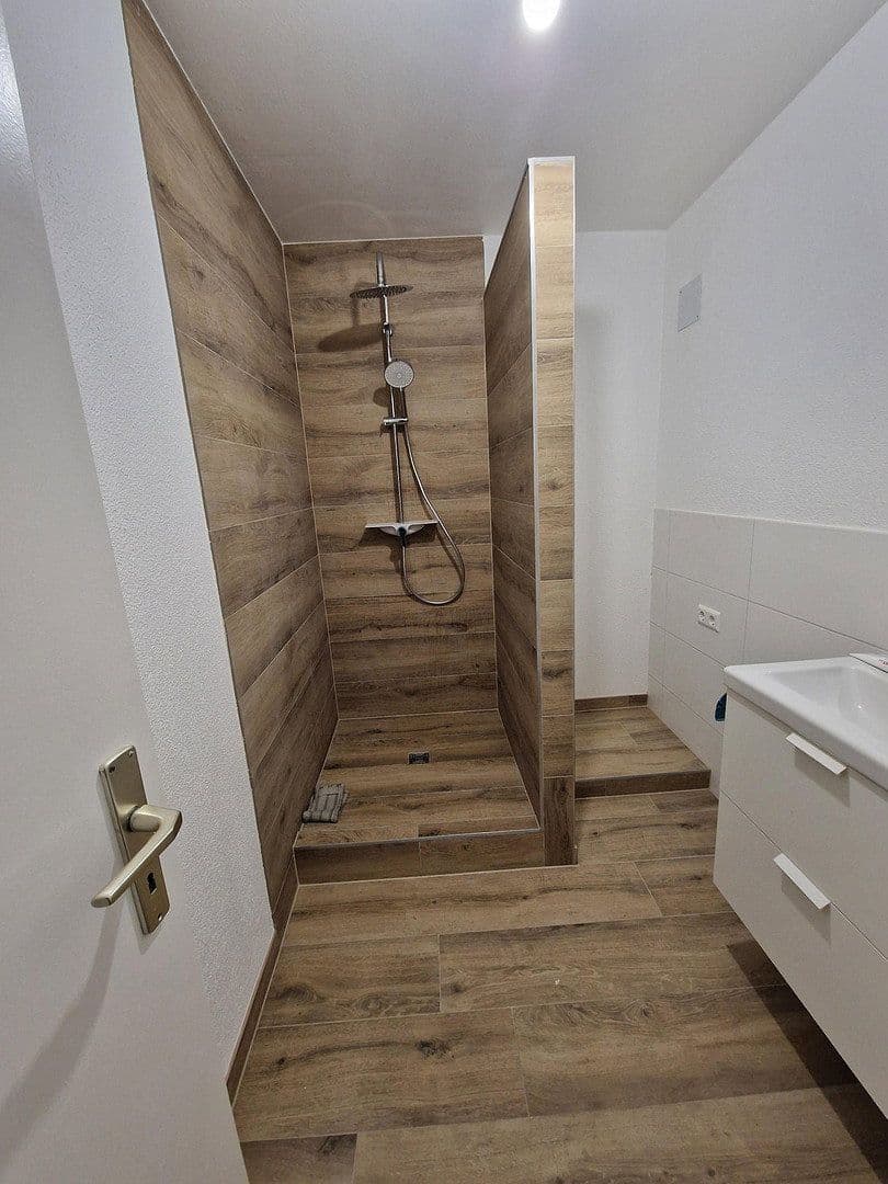 Prenájom bytu 3-izbový 75 m², Ackerstr.7, Frankenthal, Porýnie-Falcko Prenájom bytu 3-izbový 75 m², Ackerstr.7, Frankenthal, Porýnie-Falcko