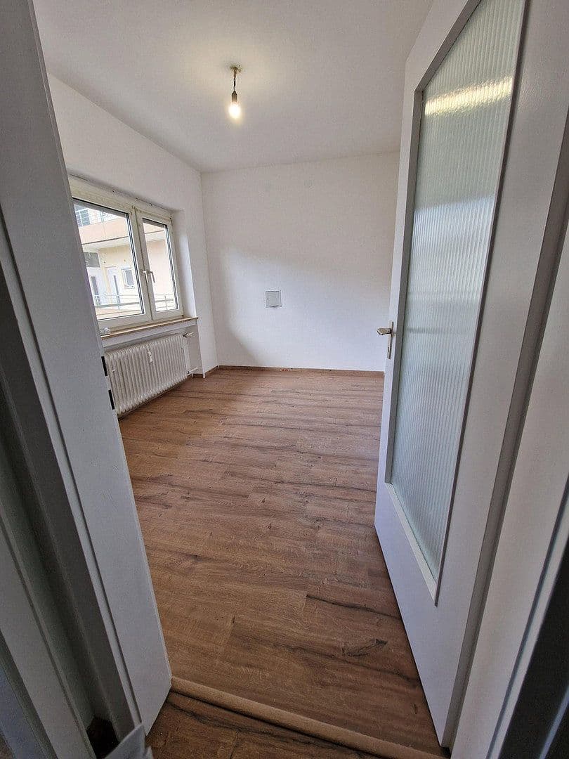 Prenájom bytu 3-izbový 75 m², Ackerstr.7, Frankenthal, Porýnie-Falcko Prenájom bytu 3-izbový 75 m², Ackerstr.7, Frankenthal, Porýnie-Falcko