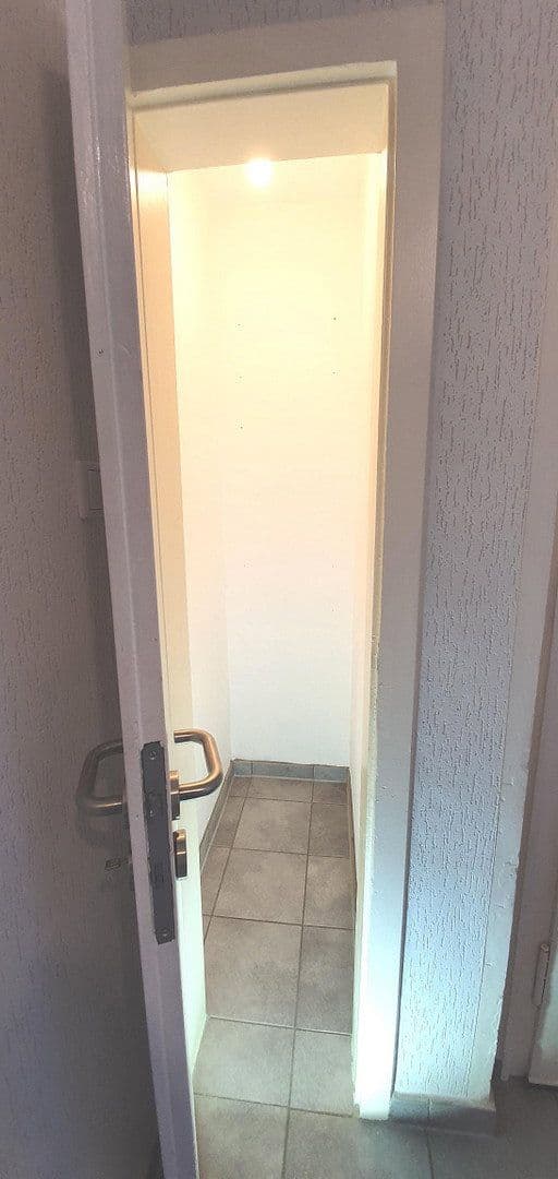 Prenájom bytu 3-izbový 70 m², Mönchengladbach, Severné Porýnie - Westfálsko Prenájom bytu 3-izbový 70 m², Mönchengladbach, Severné Porýnie - Westfálsko