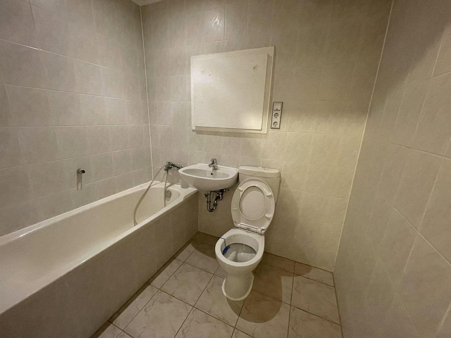Prenájom bytu 4-izbový 93 m², Otto-Worms-Straße, Gera, Durínsko Prenájom bytu 4-izbový 93 m², Otto-Worms-Straße, Gera, Durínsko