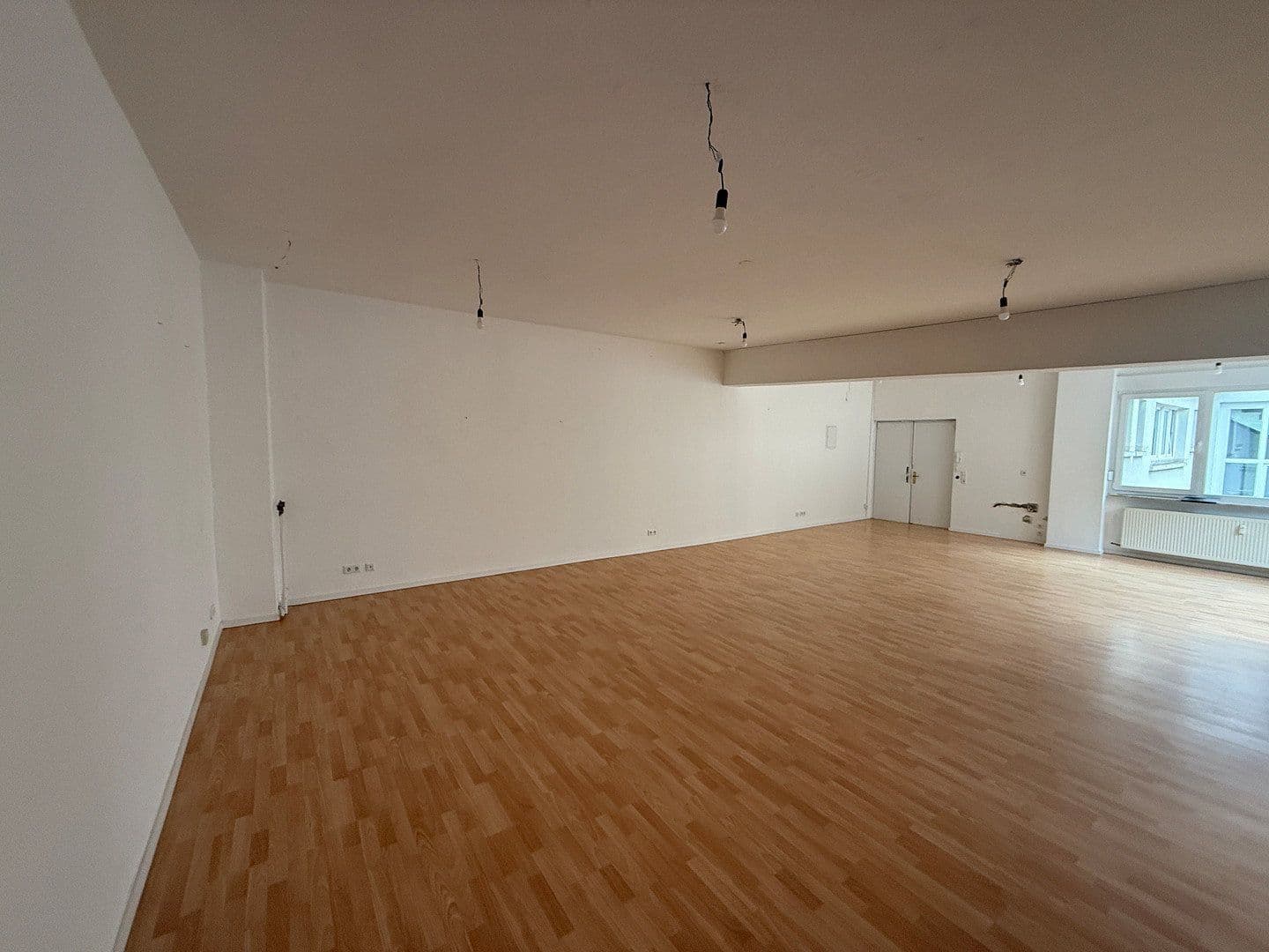 Prenájom kancelárie 99 m², Eurotheum 66-68, Frankfurt am Main, Hesensko Prenájom kancelárie 99 m², Eurotheum 66-68, Frankfurt am Main, Hesensko