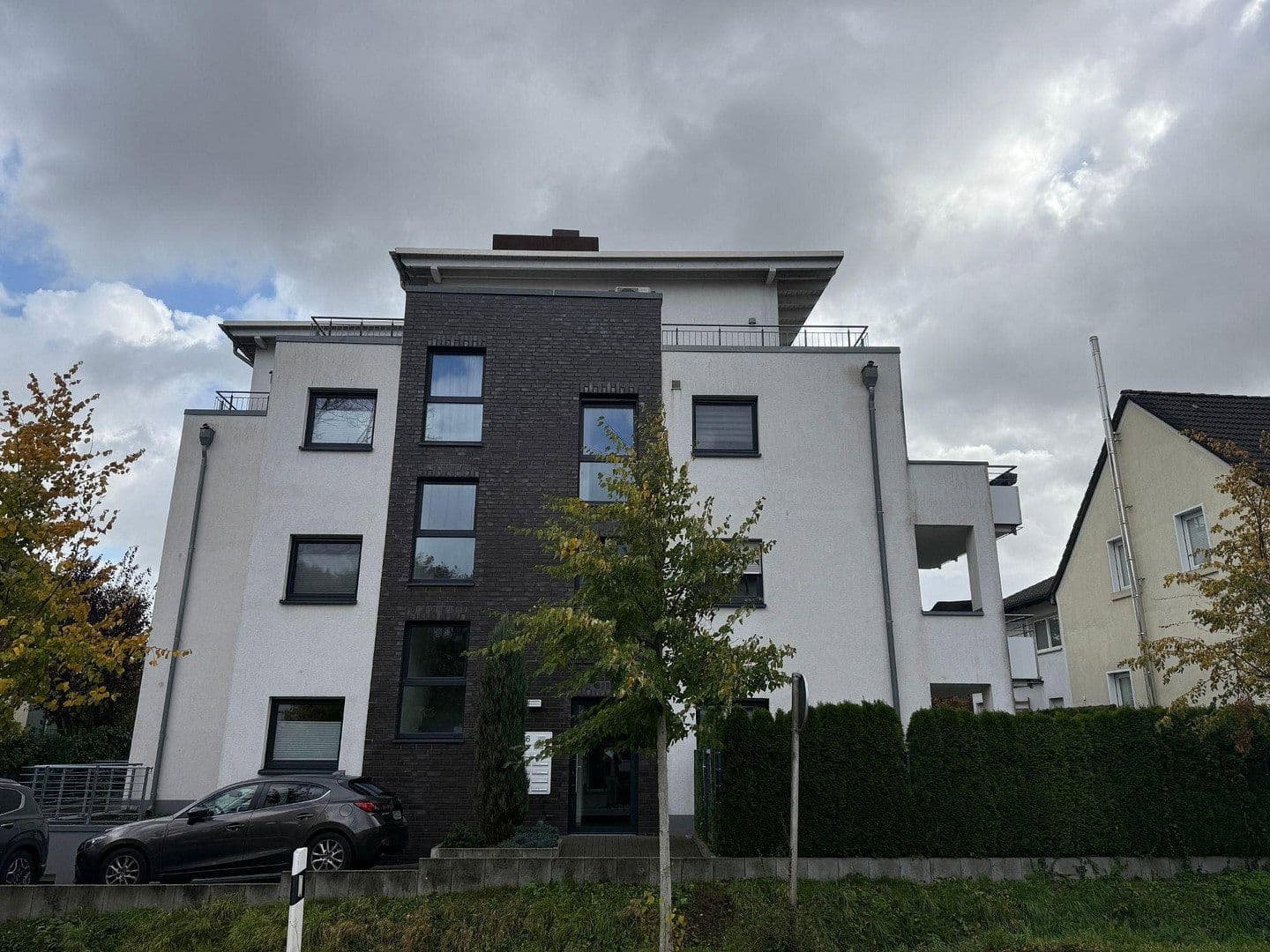Prenájom bytu 3-izbový 185 m², Hagener Straße 536, Dortmund, Severné Porýnie - Westfálsko Prenájom bytu 3-izbový 185 m², Hagener Straße 536, Dortmund, Severné Porýnie - Westfálsko