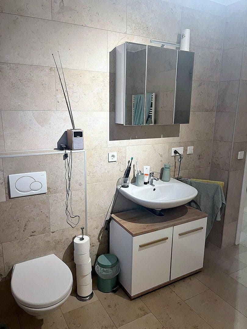 Prenájom bytu 3-izbový 90 m², Godramsteiner Straße 12, Ingolstadt, Bavorsko Prenájom bytu 3-izbový 90 m², Godramsteiner Straße 12, Ingolstadt, Bavorsko