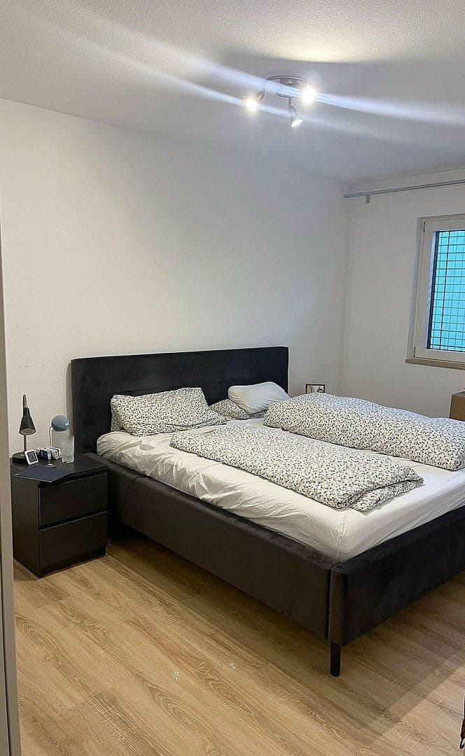 Prenájom bytu 3-izbový 90 m², Godramsteiner Straße 12, Ingolstadt, Bavorsko Prenájom bytu 3-izbový 90 m², Godramsteiner Straße 12, Ingolstadt, Bavorsko