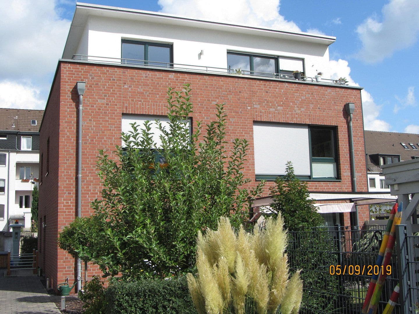 Prenájom bytu 2-izbový 63 m², Düsseldorf, Severné Porýnie - Westfálsko Prenájom bytu 2-izbový 63 m², Düsseldorf, Severné Porýnie - Westfálsko