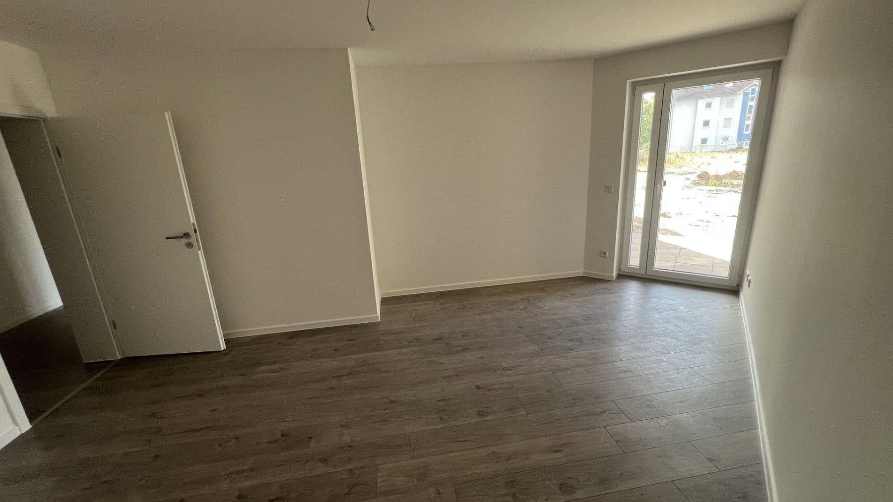 Prenájom bytu 4-izbový 103 m², Ludwigshafen, Porýnie-Falcko Prenájom bytu 4-izbový 103 m², Ludwigshafen, Porýnie-Falcko
