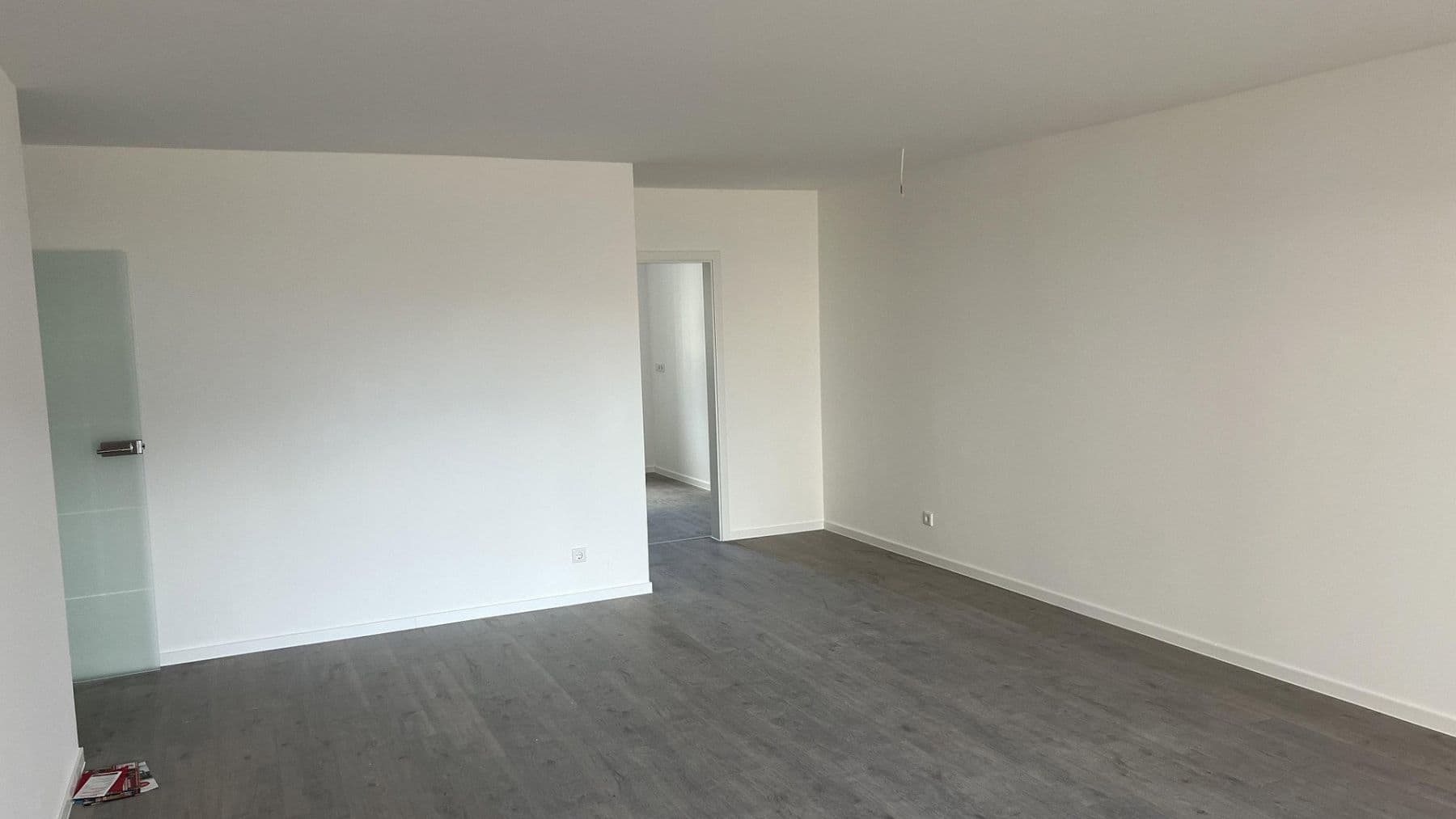 Prenájom bytu 4-izbový 103 m², Ludwigshafen, Porýnie-Falcko Prenájom bytu 4-izbový 103 m², Ludwigshafen, Porýnie-Falcko