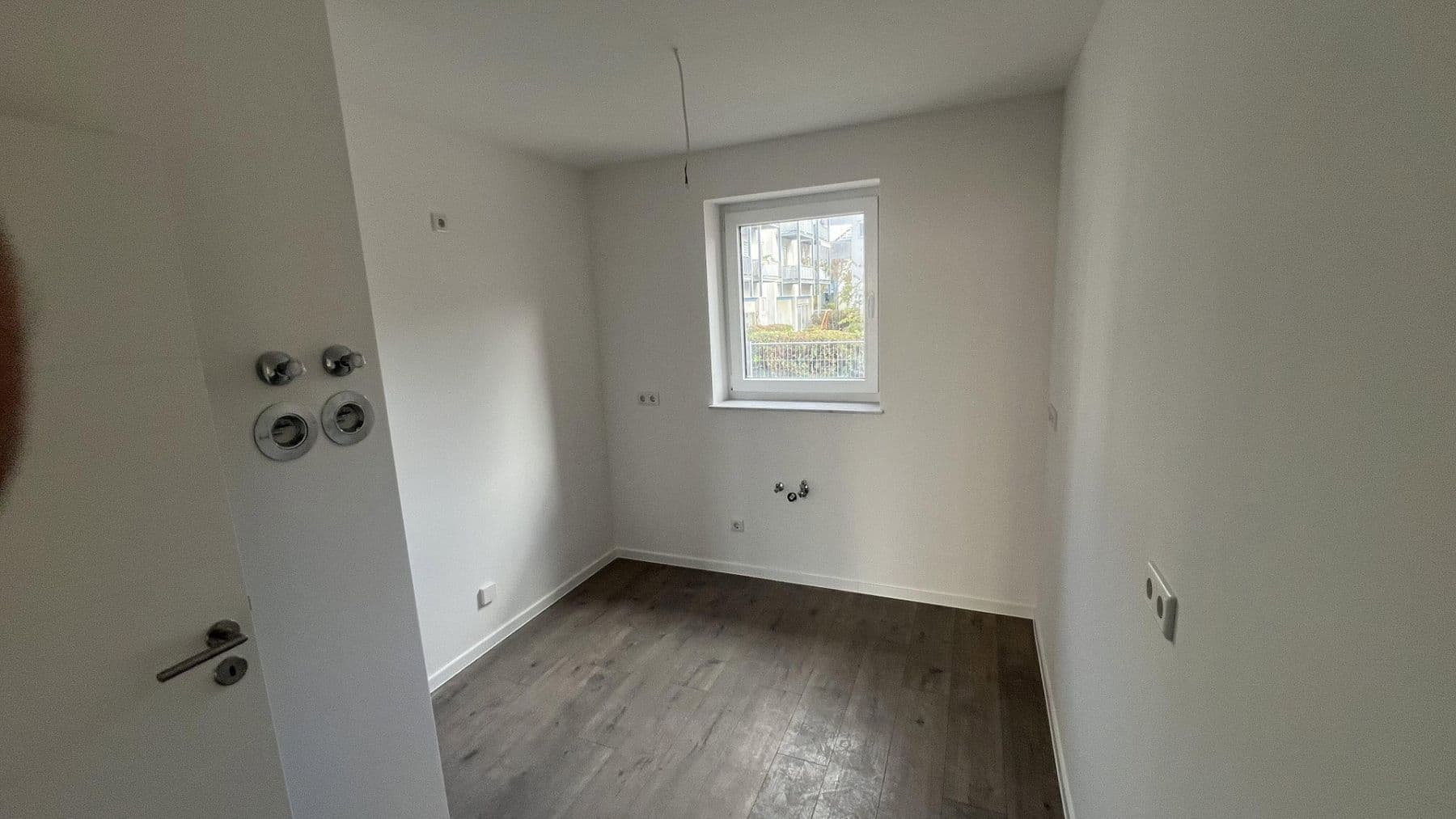 Prenájom bytu 4-izbový 103 m², Ludwigshafen, Porýnie-Falcko Prenájom bytu 4-izbový 103 m², Ludwigshafen, Porýnie-Falcko