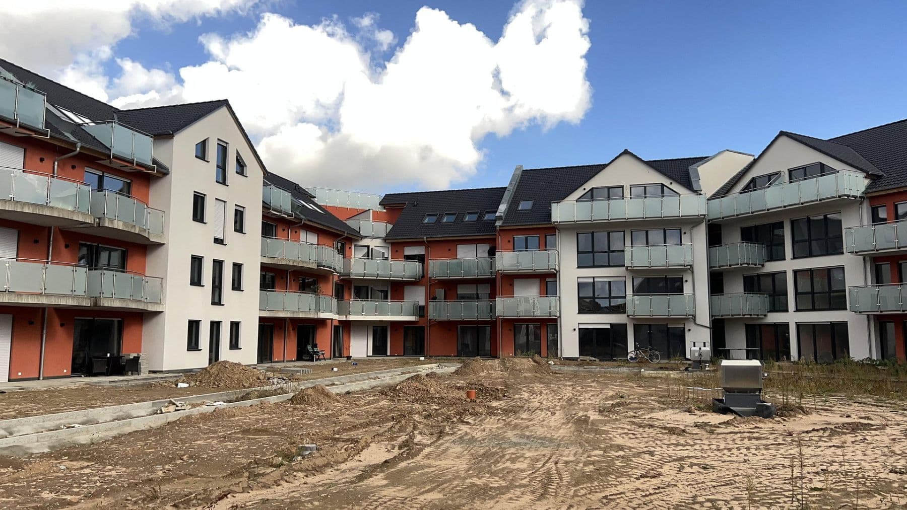 Prenájom bytu 4-izbový 103 m², Ludwigshafen, Porýnie-Falcko Prenájom bytu 4-izbový 103 m², Ludwigshafen, Porýnie-Falcko