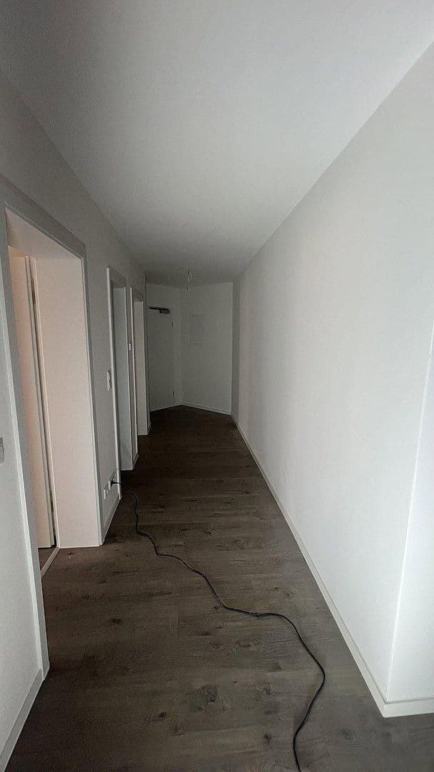 Prenájom bytu 4-izbový 103 m², Ludwigshafen, Porýnie-Falcko Prenájom bytu 4-izbový 103 m², Ludwigshafen, Porýnie-Falcko