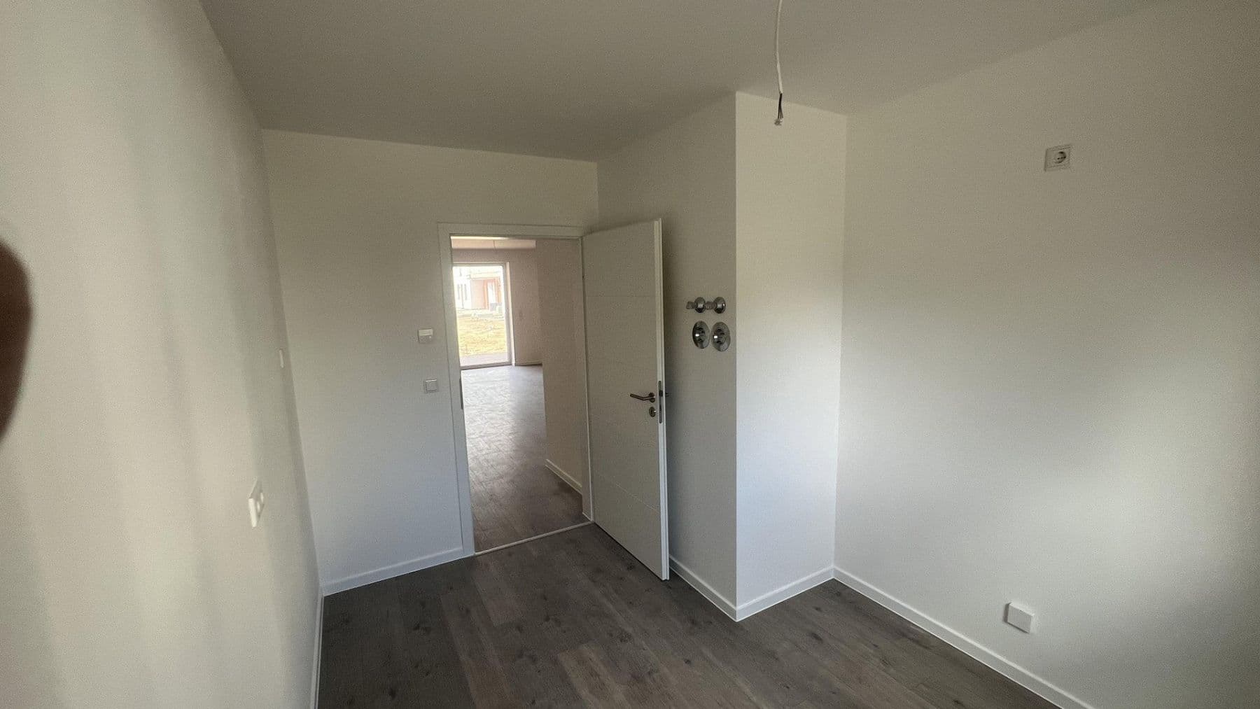 Prenájom bytu 4-izbový 103 m², Ludwigshafen, Porýnie-Falcko Prenájom bytu 4-izbový 103 m², Ludwigshafen, Porýnie-Falcko