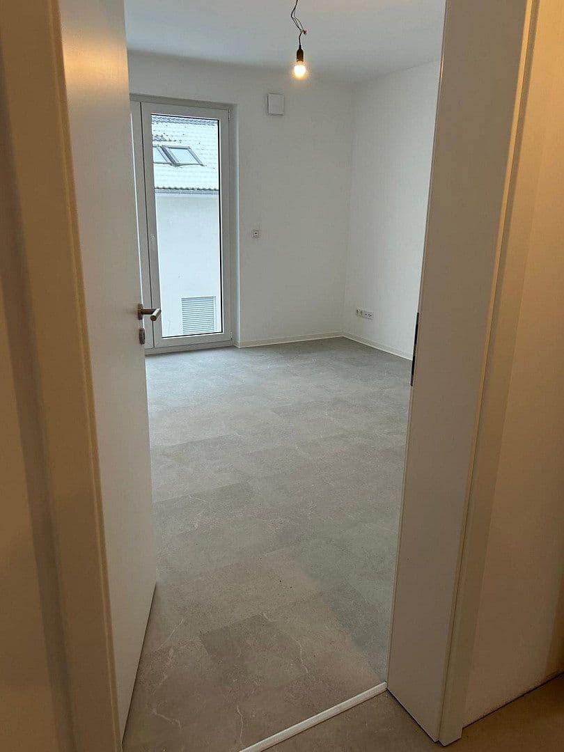 Prenájom domu 124 m², pozemok 459 m², Wehingen, Bádensko-Wurttembersko Prenájom domu 124 m², pozemok 459 m², Wehingen, Bádensko-Wurttembersko