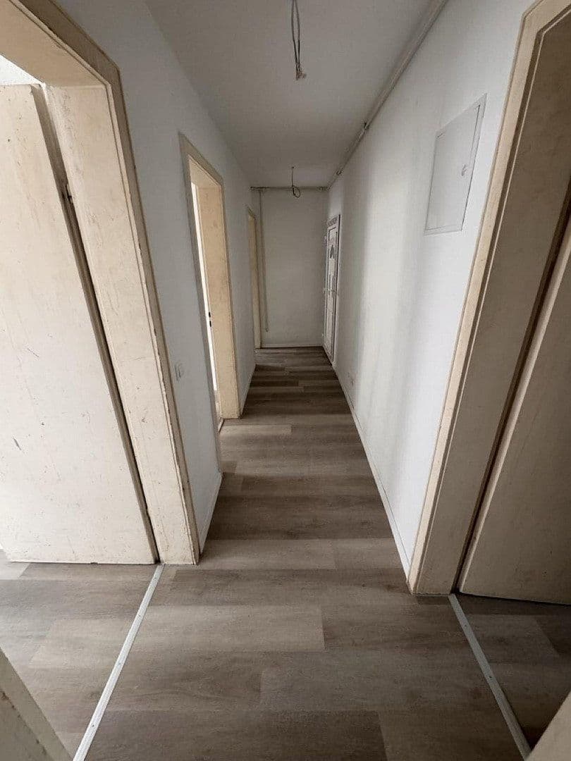 Prenájom bytu 3-izbový 72 m², Dammstr. 17, Pforzheim, Bádensko-Wurttembersko Prenájom bytu 3-izbový 72 m², Dammstr. 17, Pforzheim, Bádensko-Wurttembersko