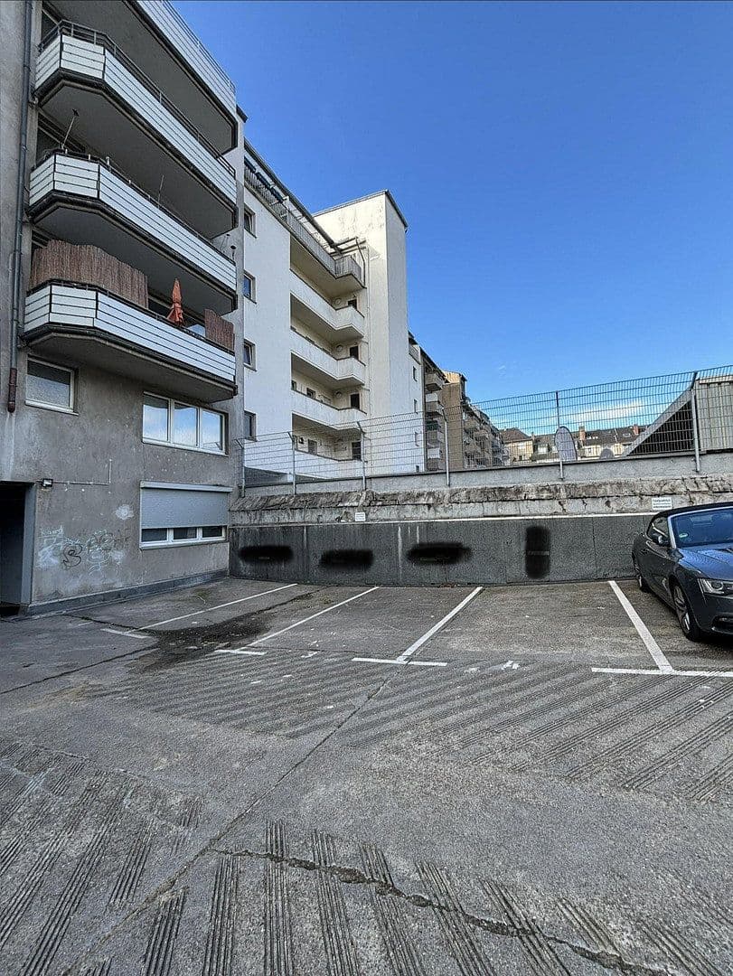 Prenájom garáže, Kölnerstr 44, Düsseldorf, Severné Porýnie - Westfálsko Prenájom garáže, Kölnerstr 44, Düsseldorf, Severné Porýnie - Westfálsko