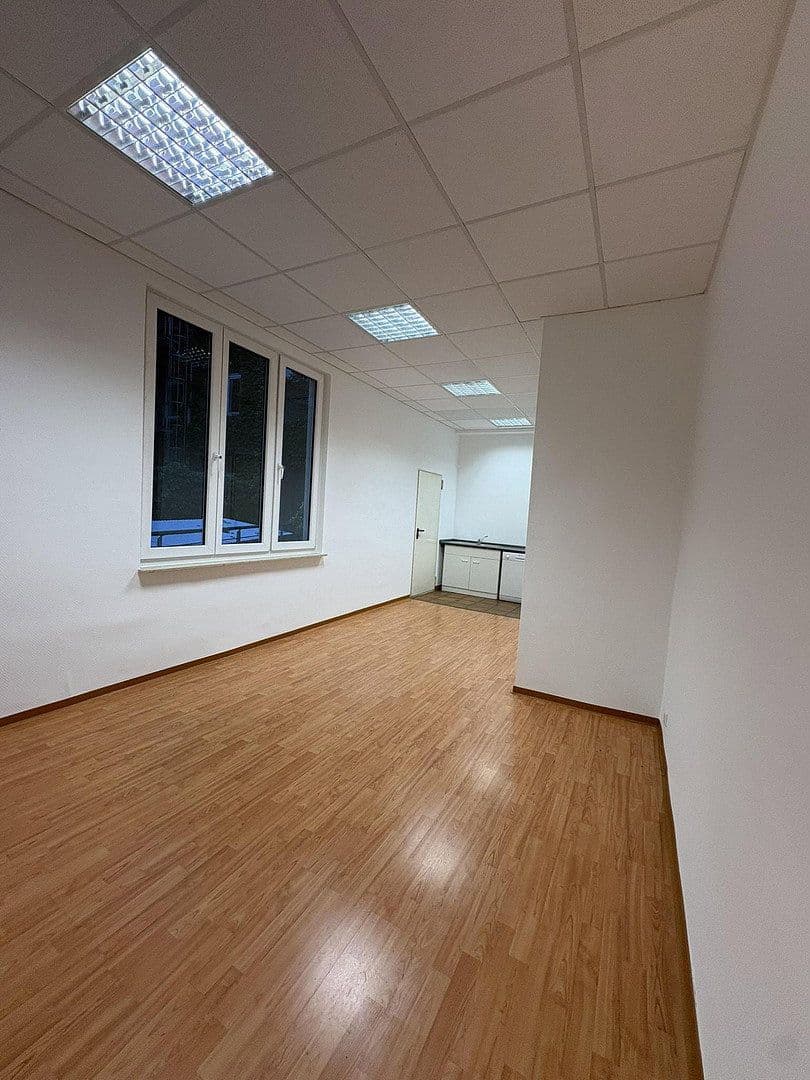 Prenájom kancelárie 80 m², Köln, Severné Porýnie - Westfálsko Prenájom kancelárie 80 m², Köln, Severné Porýnie - Westfálsko