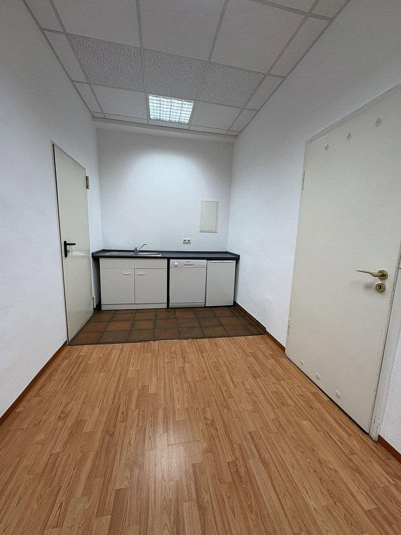 Prenájom kancelárie 80 m², Köln, Severné Porýnie - Westfálsko Prenájom kancelárie 80 m², Köln, Severné Porýnie - Westfálsko