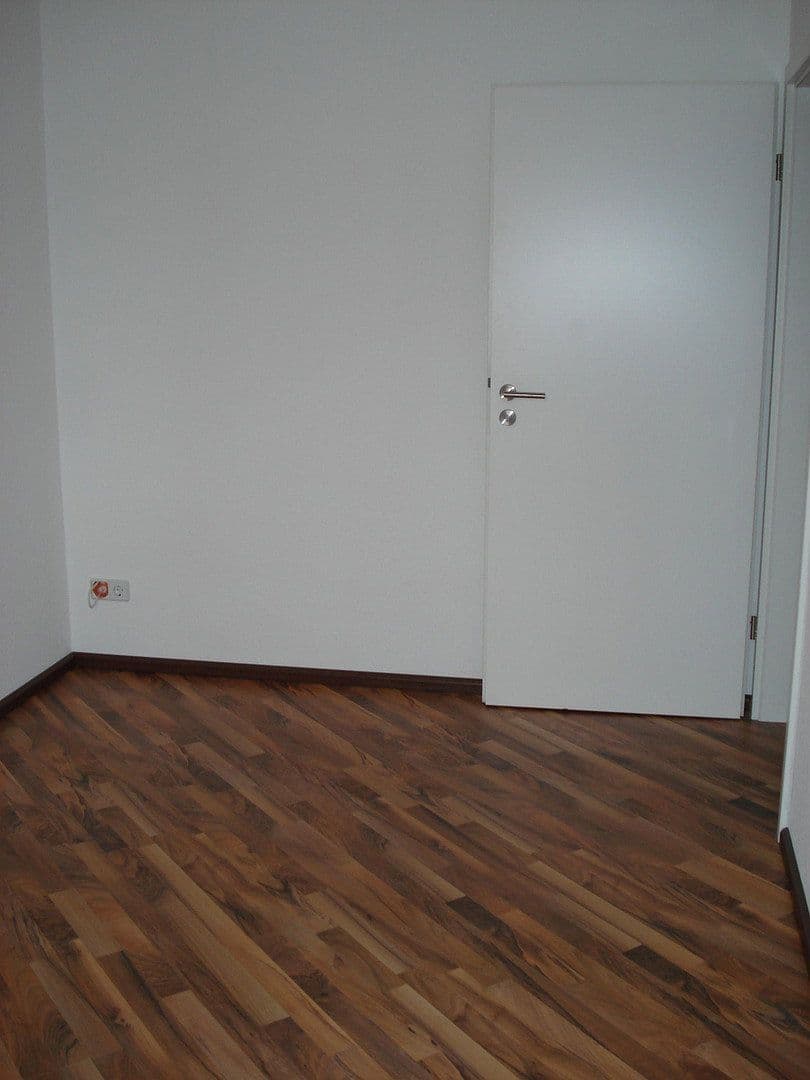 Prenájom bytu 3-izbový 84 m², Heinersdorfer Straße 48, Bernau, Brandenbursko Prenájom bytu 3-izbový 84 m², Heinersdorfer Straße 48, Bernau, Brandenbursko