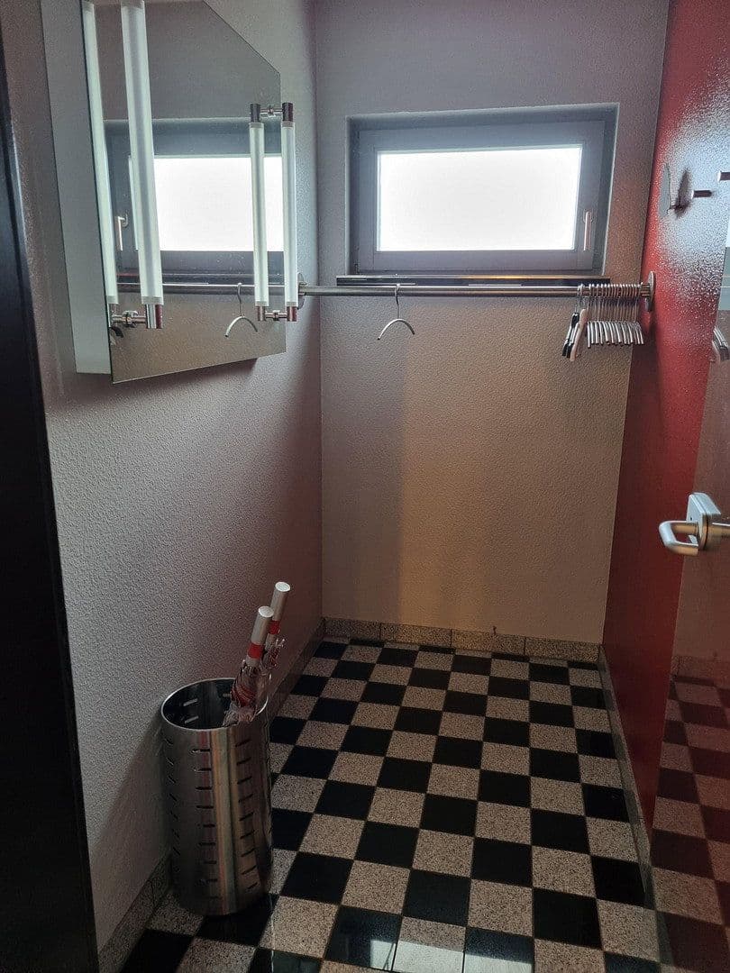 Prenájom kancelárie 206 m², Altdorf, Bádensko-Wurttembersko Prenájom kancelárie 206 m², Altdorf, Bádensko-Wurttembersko