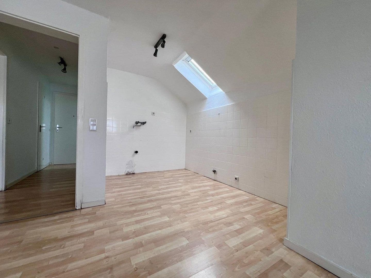 Prenájom bytu 1-izbový 40 m², Lindlar, Severné Porýnie - Westfálsko Prenájom bytu 1-izbový 40 m², Lindlar, Severné Porýnie - Westfálsko