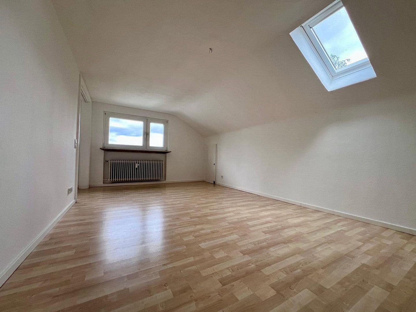 Prenájom bytu 1-izbový 40 m², Lindlar, Severné Porýnie - Westfálsko Prenájom bytu 1-izbový 40 m², Lindlar, Severné Porýnie - Westfálsko