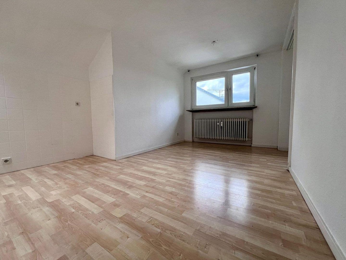 Prenájom bytu 1-izbový 40 m², Lindlar, Severné Porýnie - Westfálsko Prenájom bytu 1-izbový 40 m², Lindlar, Severné Porýnie - Westfálsko