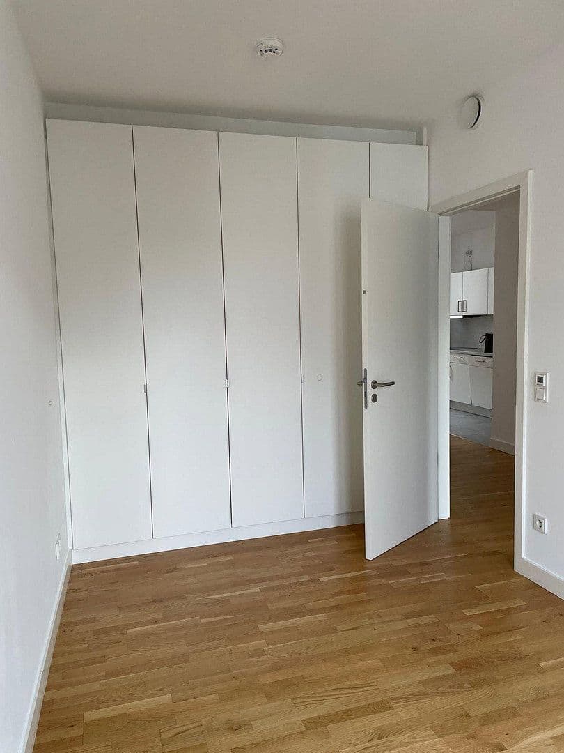 Prenájom bytu 2-izbový 52 m², Frankfurt, Hesensko Prenájom bytu 2-izbový 52 m², Frankfurt, Hesensko