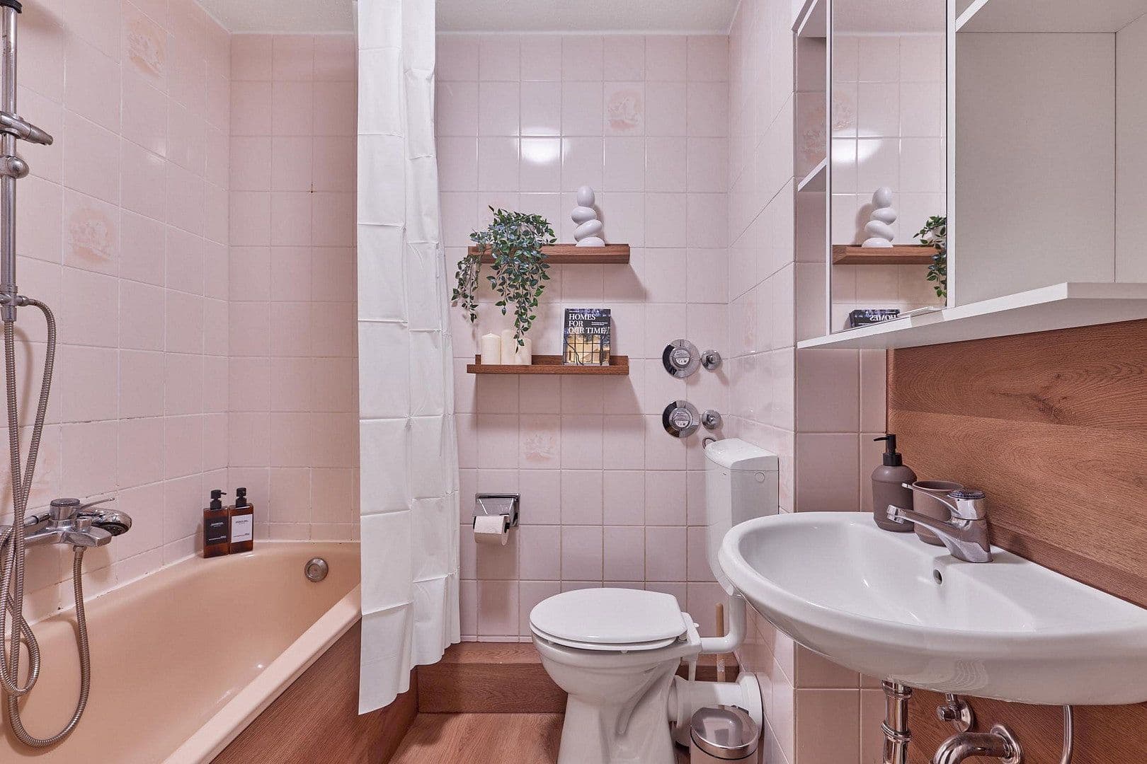 Prenájom bytu 1-izbový 43 m², Kurt-Schumacher-Straße 32, Kaiserslautern, Porýnie-Falcko Prenájom bytu 1-izbový 43 m², Kurt-Schumacher-Straße 32, Kaiserslautern, Porýnie-Falcko