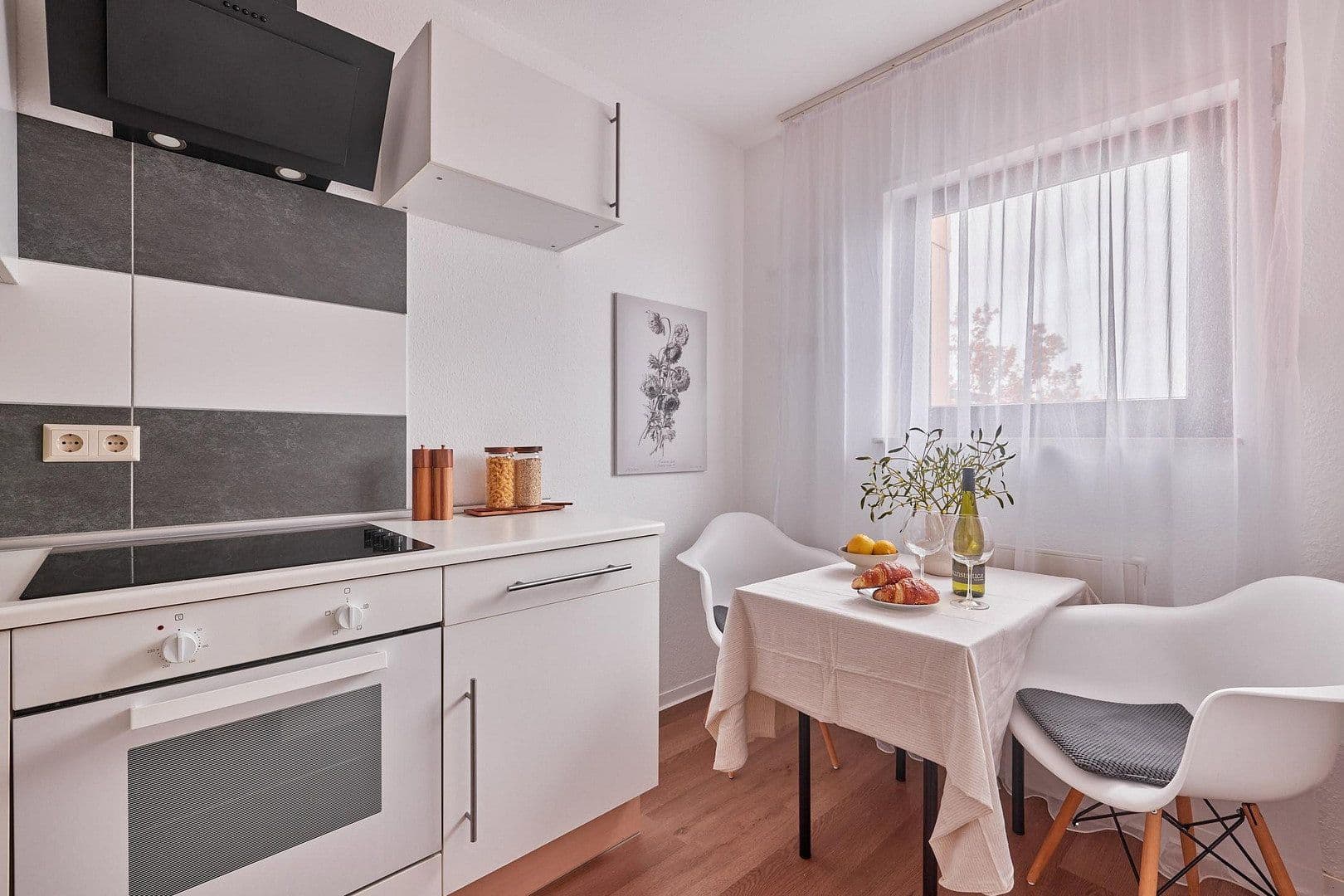 Prenájom bytu 1-izbový 43 m², Kurt-Schumacher-Straße 32, Kaiserslautern, Porýnie-Falcko Prenájom bytu 1-izbový 43 m², Kurt-Schumacher-Straße 32, Kaiserslautern, Porýnie-Falcko
