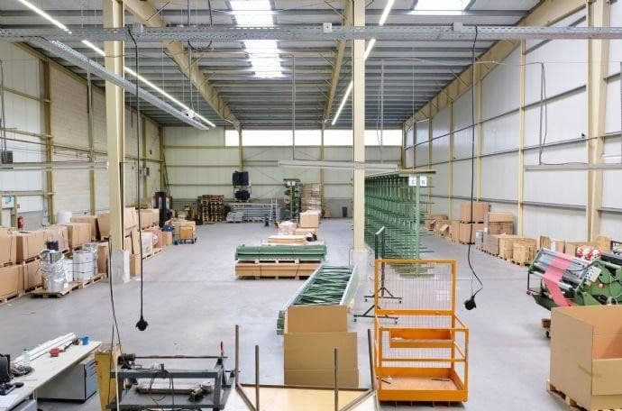 Prenájom nebytového priestoru 5.389 m², Rednitzhembach, Bavorsko Prenájom nebytového priestoru 5.389 m², Rednitzhembach, Bavorsko