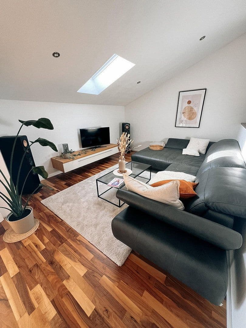 Prenájom bytu 3-izbový 80 m², Merianstr. 1a, Ingolstadt, Bavorsko Prenájom bytu 3-izbový 80 m², Merianstr. 1a, Ingolstadt, Bavorsko