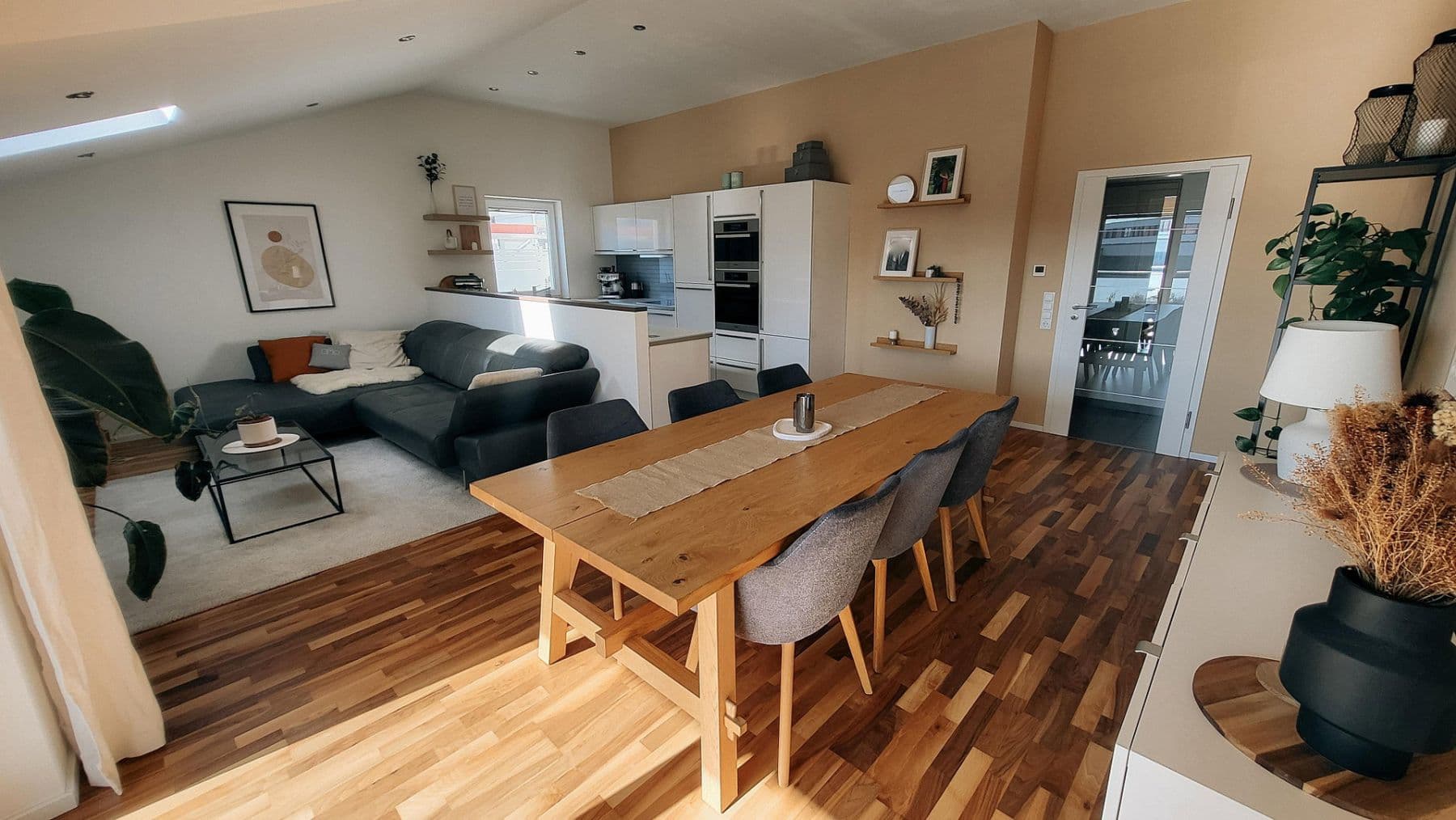 Prenájom bytu 3-izbový 80 m², Merianstr. 1a, Ingolstadt, Bavorsko Prenájom bytu 3-izbový 80 m², Merianstr. 1a, Ingolstadt, Bavorsko