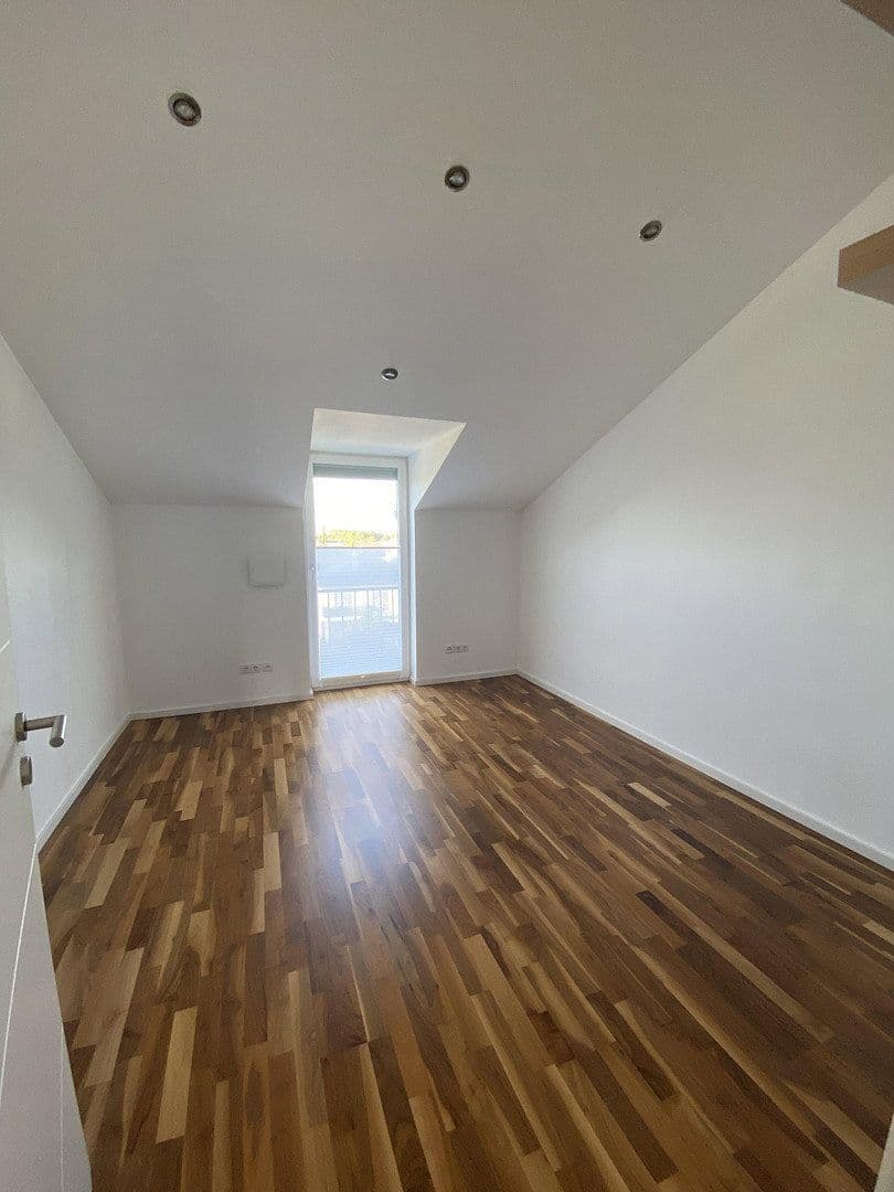 Prenájom bytu 3-izbový 80 m², Merianstr. 1a, Ingolstadt, Bavorsko Prenájom bytu 3-izbový 80 m², Merianstr. 1a, Ingolstadt, Bavorsko
